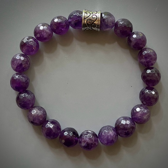 Purple Amethyst Handcrafted Bead Bracelet - Picture 5 of 5